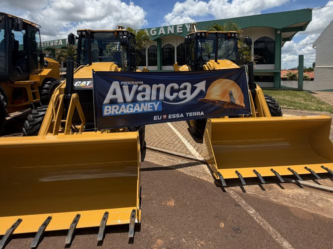 Seab contempla mais cinco municípios do Oeste do Paraná com máquinas da linha amarela