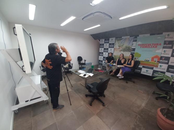 Visita internacional destaca o Programa Compra Direta Paraná como modelo de segurança alimentar