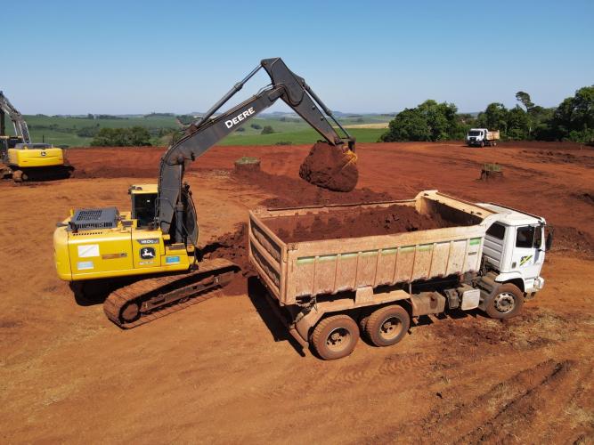 Com aporte de R$ 1,46 bilhão, Paraná amplia frota de máquinas agrícolas nos municípios