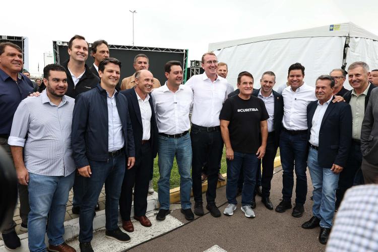 Ratinho Junior assina ordem de serviço do novo Mercado de Flores da Ceasa Curitiba