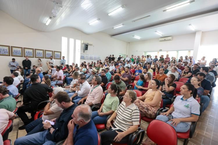 Estado libera R$ 49,9 milhões para pavimentar estradas rurais e ruas urbanas de Roncador