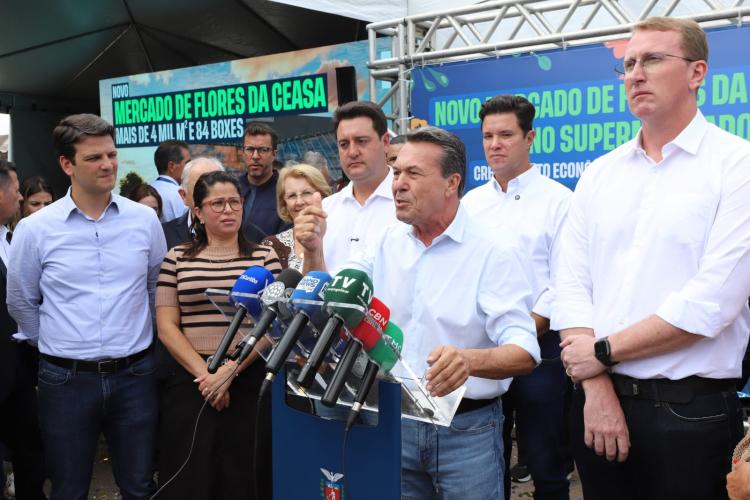 Ratinho Junior assina ordem de serviço do novo Mercado de Flores da Ceasa Curitiba