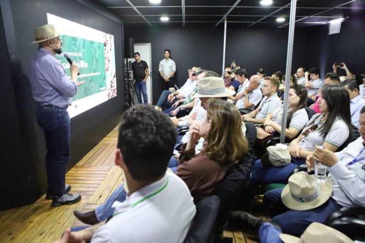 Paraná lança plataforma CigarrinhaWeb para reforçar combate à cigarrinha-do-milho no Show Rural