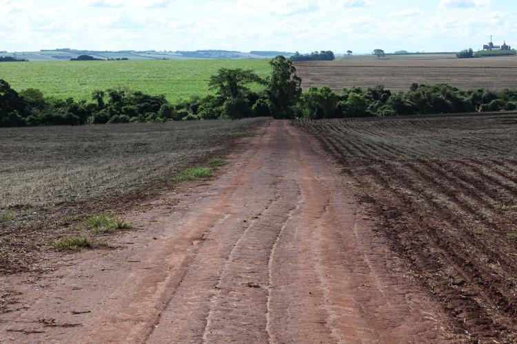 Estado investe R$ 67,6 milhões para melhoria da infraestrutura urbana e rural de Floraí