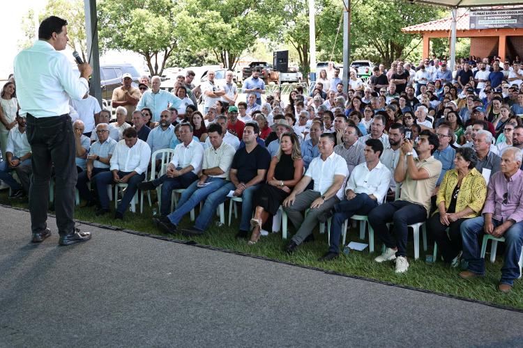 Estado investe R$ 67,6 milhões para melhoria da infraestrutura urbana e rural de Floraí