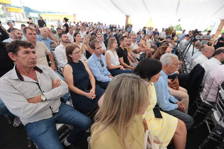Paraná reforça industrialização do leite com uma das maiores fábricas de queijo do País
