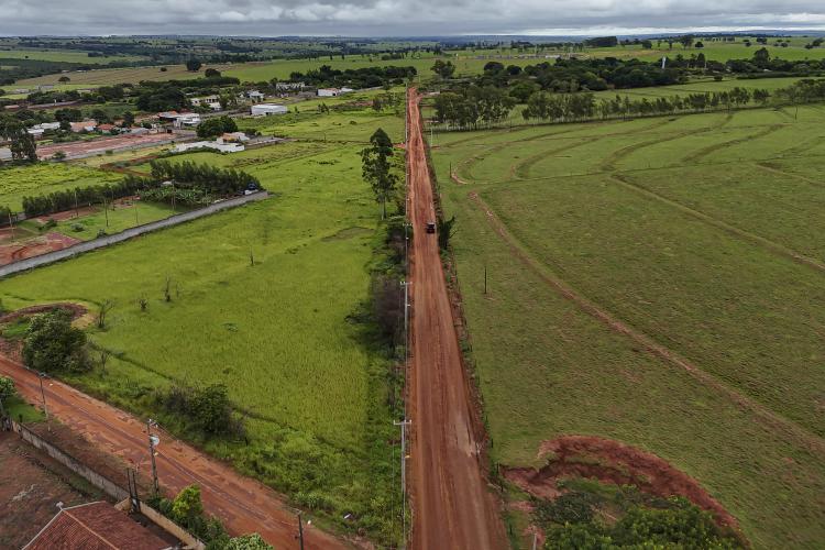Governo anuncia R$ 17,9 milhões para pavimentação de três estradas rurais de Paranavaí