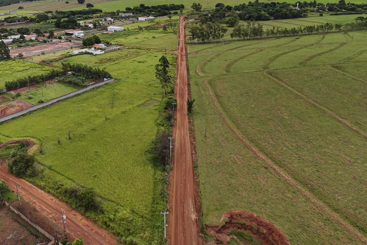 Governo anuncia R$ 17,9 milhões para pavimentação de três estradas rurais de Paranavaí