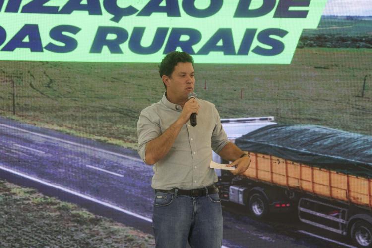 Governo anuncia R$ 17,9 milhões para pavimentação de três estradas rurais de Paranavaí
