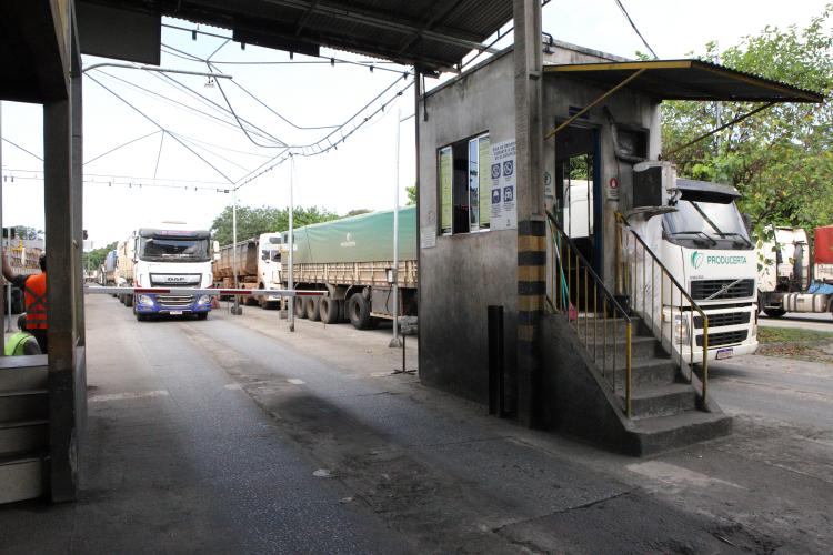 IDR-PR garante qualidade da soja, farelo e milho embarcados no Porto de Paranaguá