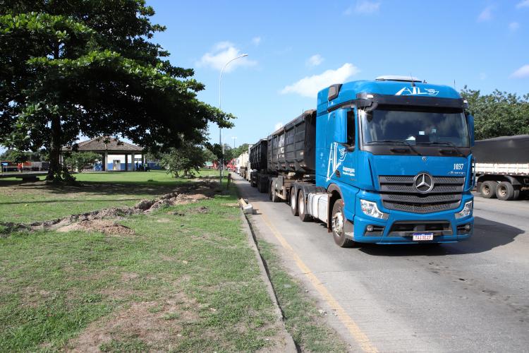IDR-PR garante qualidade da soja, farelo e milho embarcados no Porto de Paranaguá