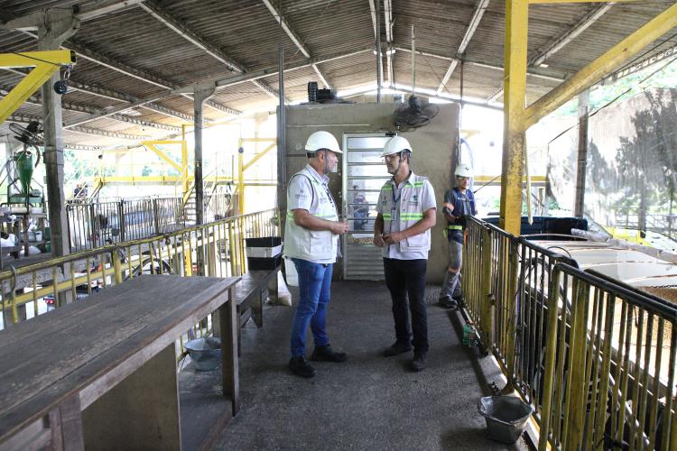 IDR-PR garante qualidade da soja, farelo e milho embarcados no Porto de Paranaguá