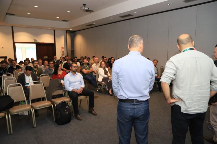 Em Foz do Iguaçu, IDR-Paraná debate o uso do biometano no transporte do agronegócio