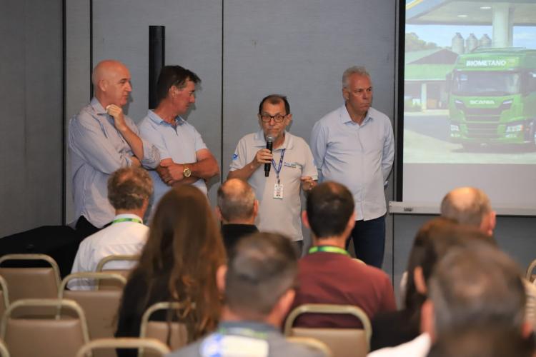 Em Foz do Iguaçu, IDR-Paraná debate o uso do biometano no transporte do agronegócio
