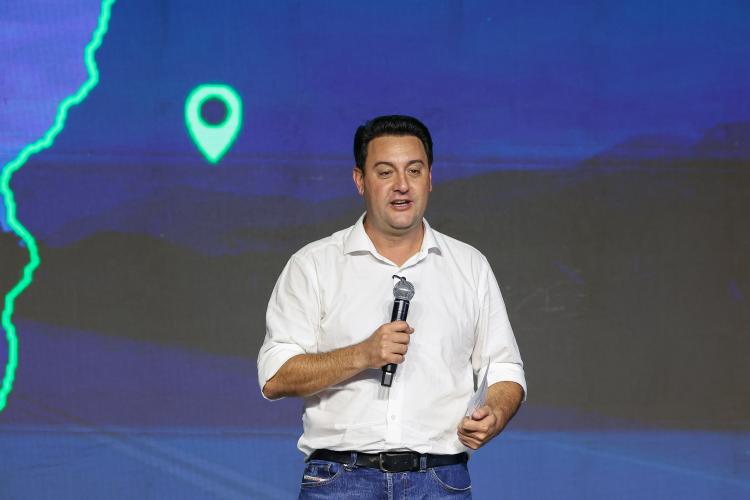 Ratinho Junior anuncia contorno e novo trevo em Santa Helena, além de R$ 59 milhões para estradas rurais no Oeste