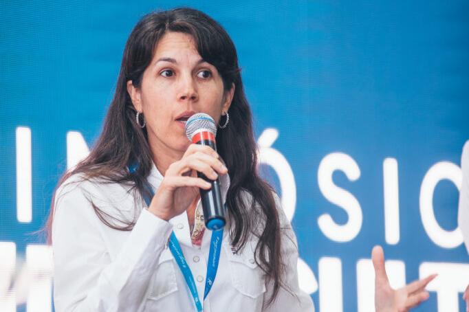 Fazendinha da ExpoLondrina apresenta projetos com leite e cuidados com animais