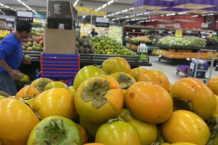 Temporada de caqui: Paraná produz 6 mil toneladas da fruta e exportações aumentam