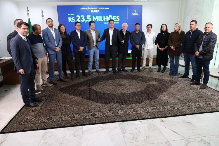Governador Ratinho Junior confirma mais R$ 385,3 milhões em obras para 11 municípios
