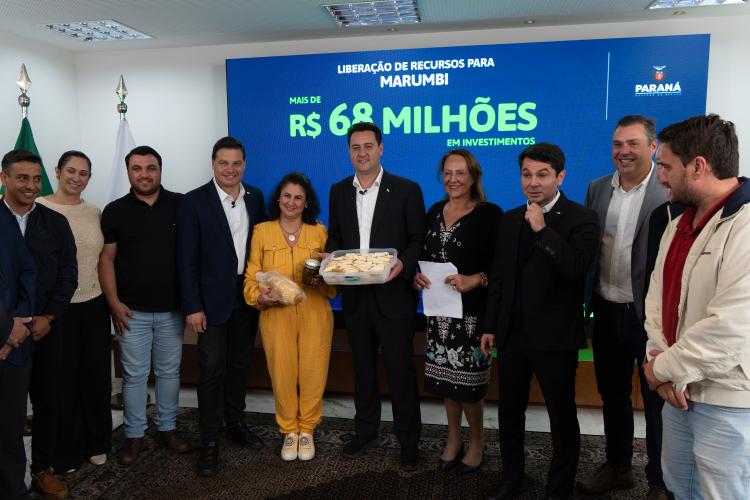 Ratinho Junior libera R$ 442 milhões para obras em 10 municípios do Paraná incluindo estradas rurais