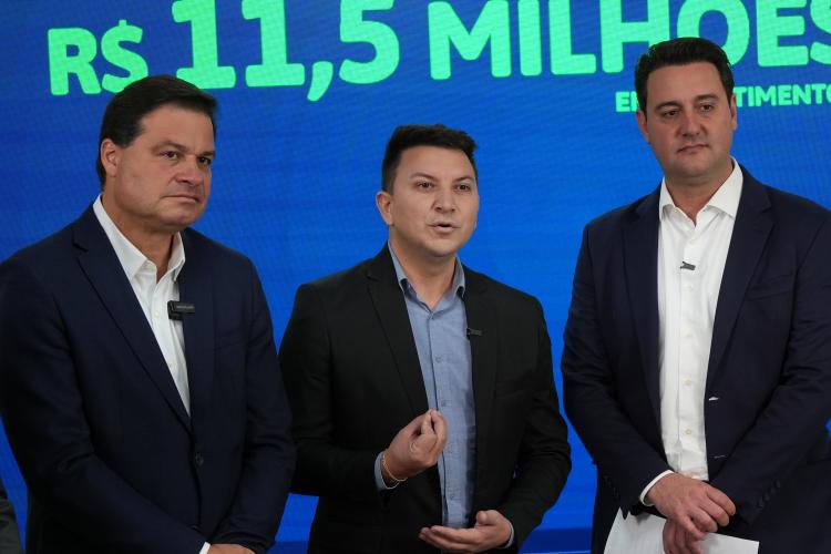 Ratinho Junior confirma R$ 363 milhões para 10 cidades em sete regiões do Estado