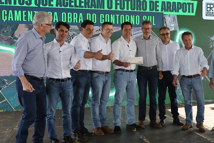 Ratinho Junior lança obras do Contorno Sul de Arapoti em parceria com a Klabin