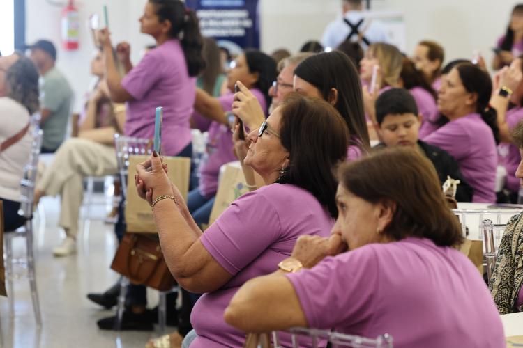 Ratinho Junior destaca protagonismo feminino no 12º Encontro das Mulheres do Café