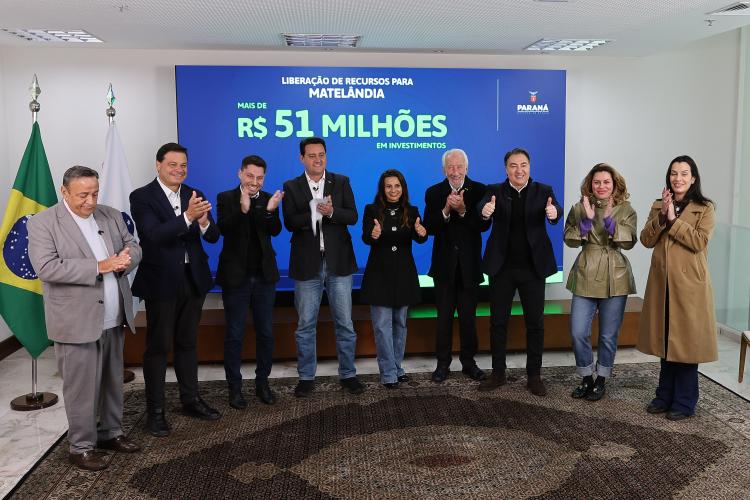 Ratinho Junior confirma R$ 741 milhões para infraestrutura urbana e rural de 12 municípios