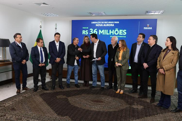 Ratinho Junior confirma R$ 741 milhões para infraestrutura urbana e rural de 12 municípios
