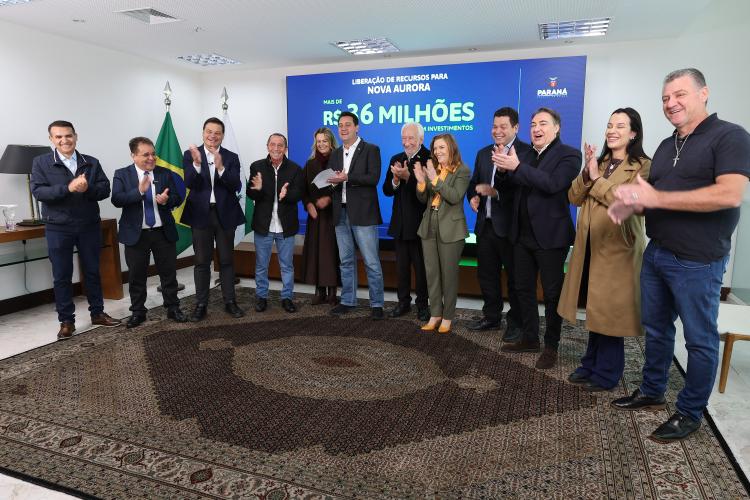 Ratinho Junior confirma R$ 741 milhões para infraestrutura urbana e rural de 12 municípios