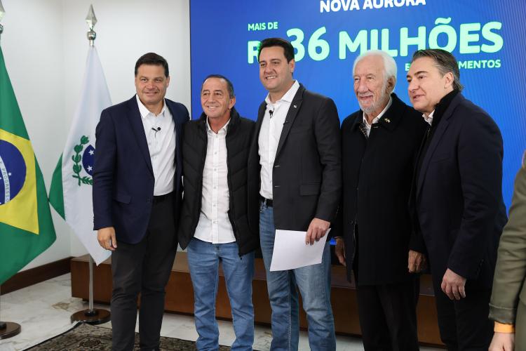 Ratinho Junior confirma R$ 741 milhões para infraestrutura urbana e rural de 12 municípios