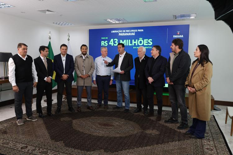 Ratinho Junior confirma R$ 741 milhões para infraestrutura urbana e rural de 12 municípios