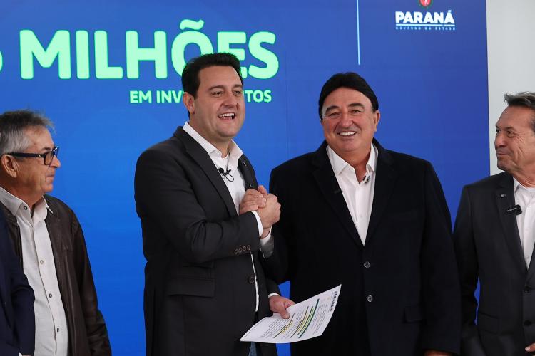 Ratinho Junior confirma R$ 741 milhões para infraestrutura urbana e rural de 12 municípios