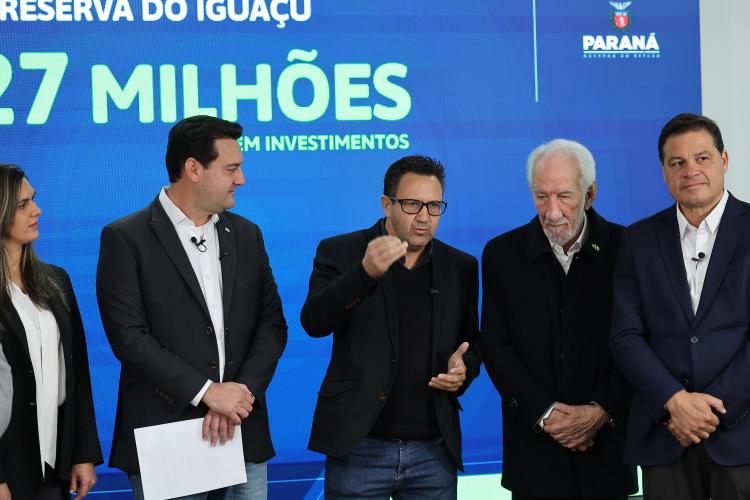 Ratinho Junior confirma R$ 741 milhões para infraestrutura urbana e rural de 12 municípios