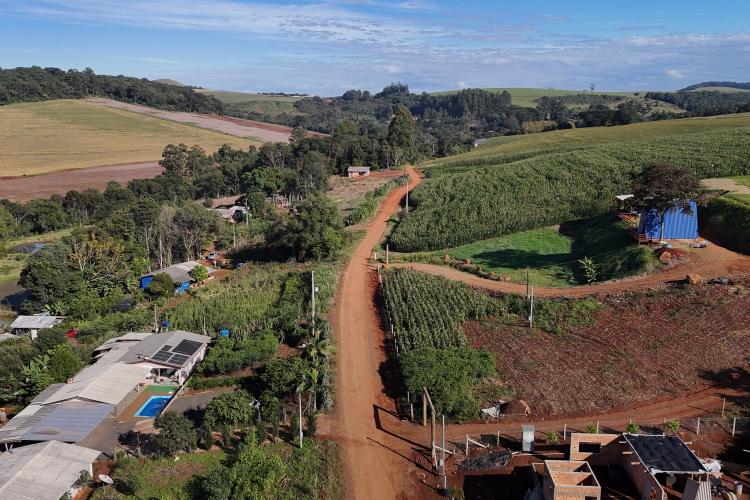Com obras em diversas áreas, Dois Vizinhos recebe R$ 114 milhões do Estado para investimentos incluindo estradas rurais