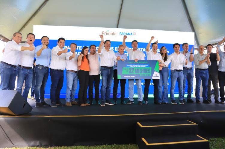 Ratinho Junior anuncia R$ 19,7 milhões para pavimentação rural em Ouro Verde do Oeste