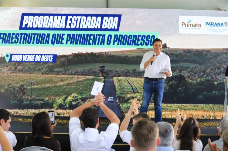 Ratinho Junior anuncia R$ 19,7 milhões para pavimentação rural em Ouro Verde do Oeste