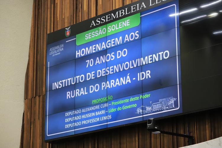 Assembleia homenageia os 70 anos do IDR-Paraná em sessão solene