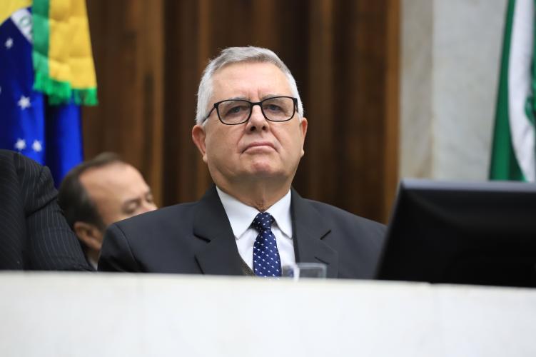 Assembleia homenageia os 70 anos do IDR-Paraná em sessão solene