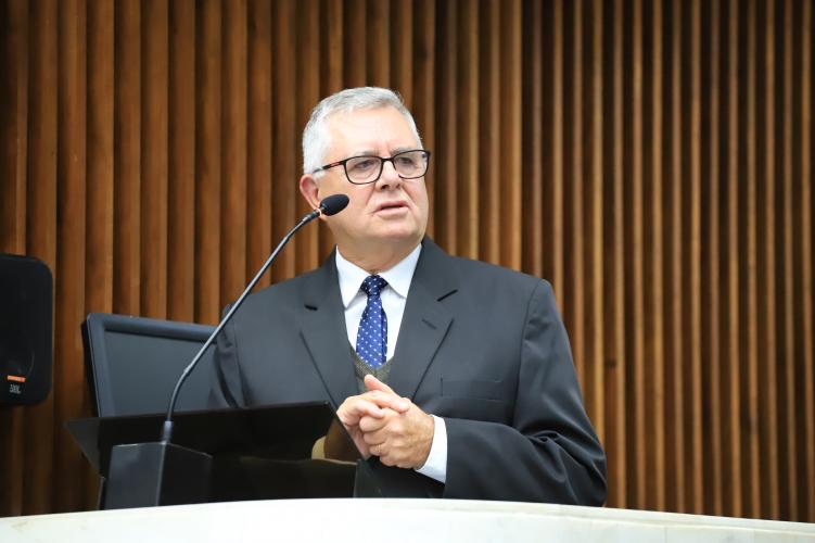 Assembleia homenageia os 70 anos do IDR-Paraná em sessão solene