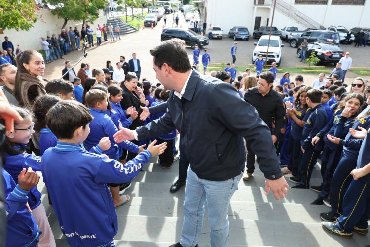 Governador anuncia investimentos de R$ 23,3 milhões para Cruzeiro do Oeste