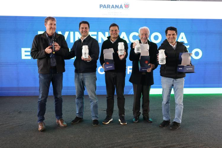 Governador autoriza início das obras de pavimentação da Estrada do Socavão, em Castro