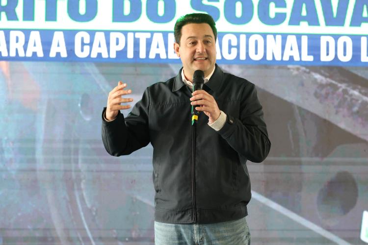 Governador autoriza início das obras de pavimentação da Estrada do Socavão, em Castro