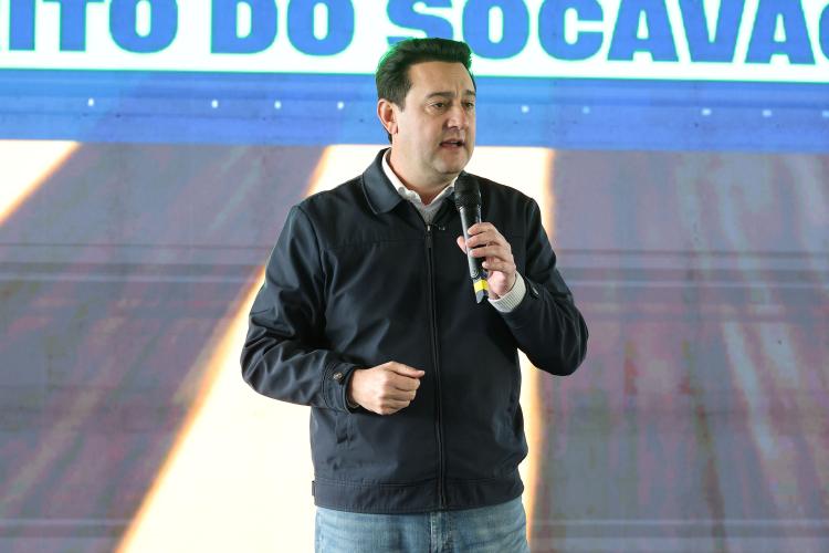 Governador autoriza início das obras de pavimentação da Estrada do Socavão, em Castro