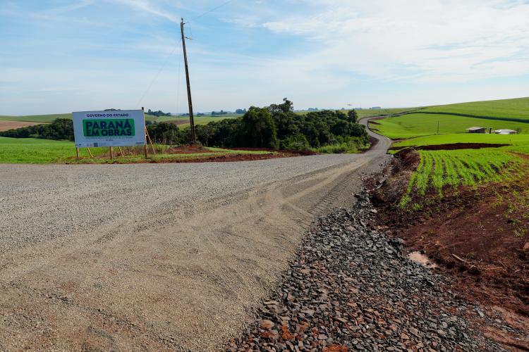 De estrada rural a educação: Ratinho Junior libera pacote de R$ 75,2 milhões para Pitanga