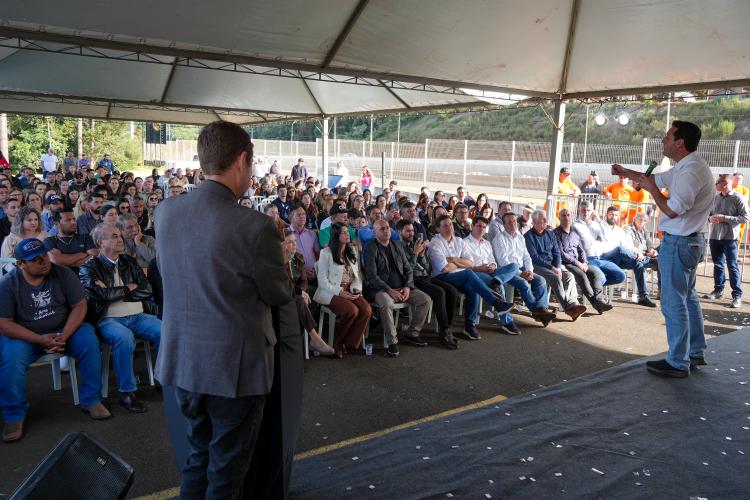 De estrada rural a educação: Ratinho Junior libera pacote de R$ 75,2 milhões para Pitanga