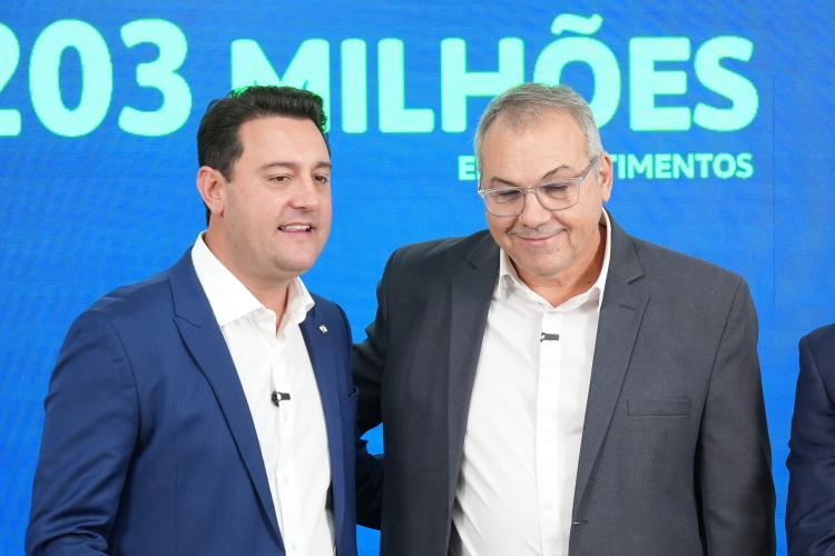 Ratinho Junior confirma quase R$ 890 milhões para obras e investimentos em 12 municípios