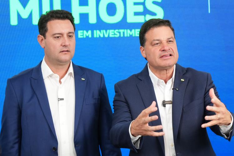 Ratinho Junior confirma quase R$ 890 milhões para obras e investimentos em 12 municípios