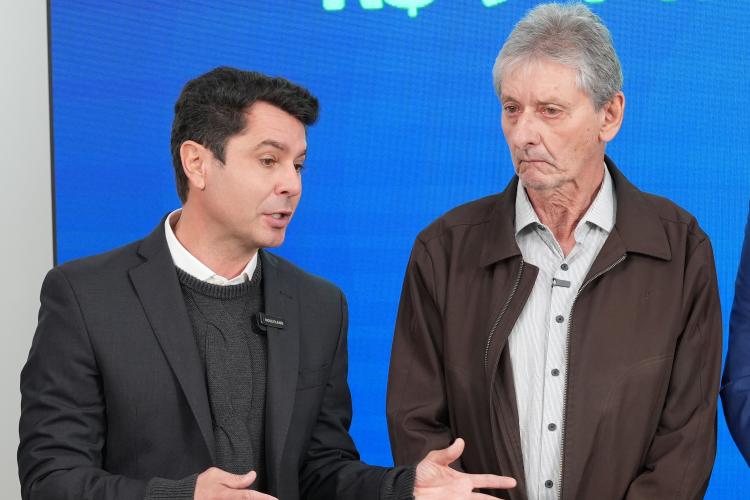 Ratinho Junior confirma quase R$ 890 milhões para obras e investimentos em 12 municípios