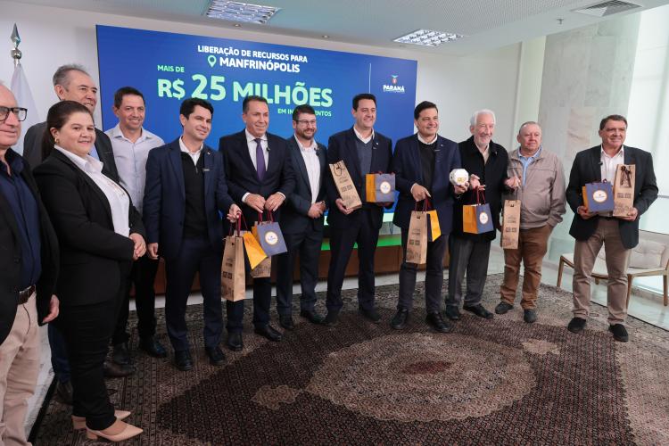 Ratinho Junior confirma R$ 565,6 milhões para 11 municípios do Estado