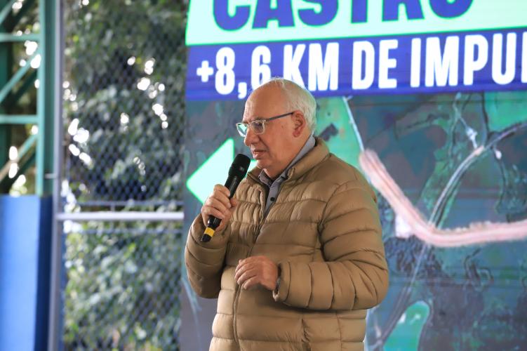 Governador autoriza início das obras de pavimentação da Estrada do Socavão, em Castro
